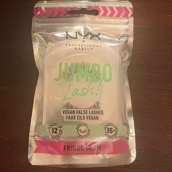 NYX JUMBO LASH! VEGAN FALSE EYELASHES - Picture 2 of 3
